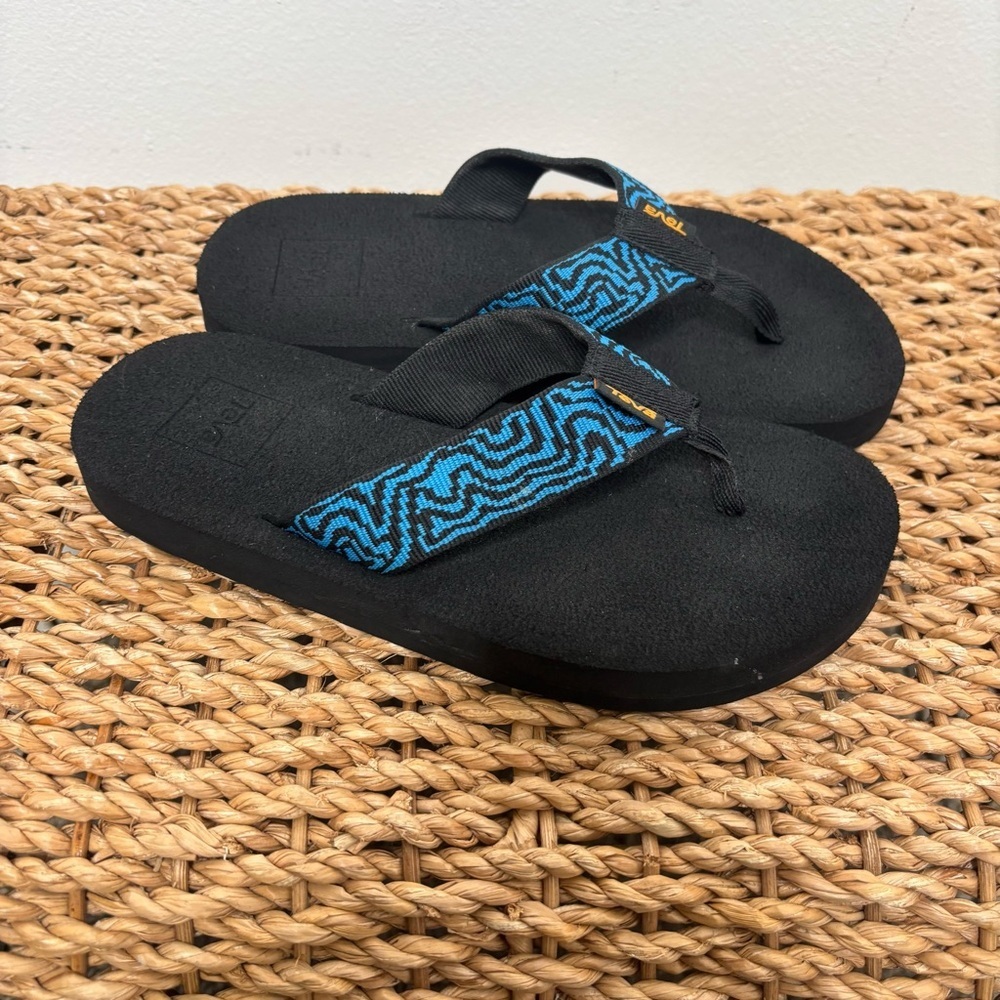 Teva Mush II Flip-Flop Boys/Kids Size 2. blue black‎